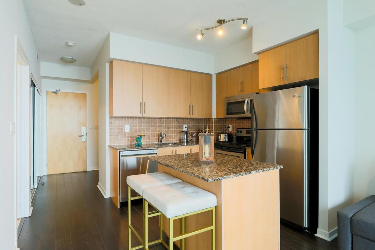 Skyline Elegance Condo تورونتو المظهر الخارجي الصورة